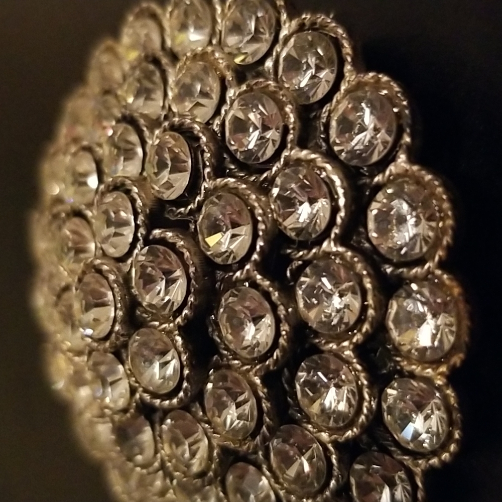 Vintage 1960s Lisner Silver Tone Diamante Domed Rhinestone Brooch - Picture 3 of 6